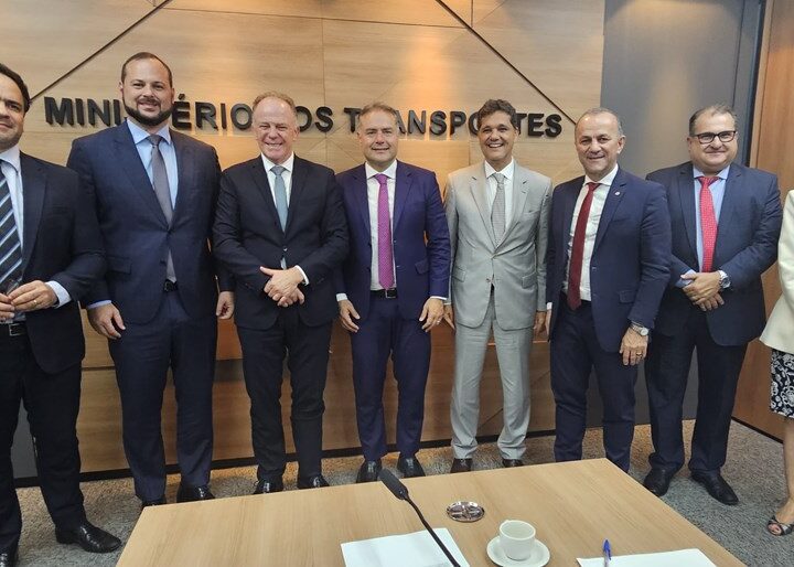 Governador Renato Casagrande se reúne com Ministros do Governo Federal