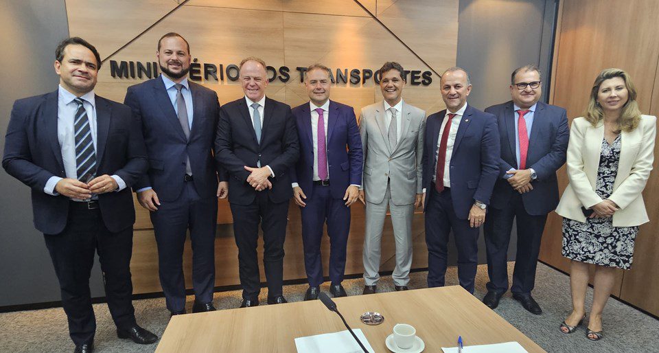 Governador Renato Casagrande se reúne com Ministros do Governo Federal