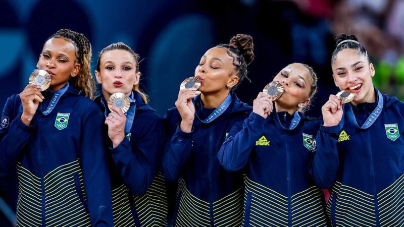 Ginastas brasileiras brilham e levam bronze por equipes