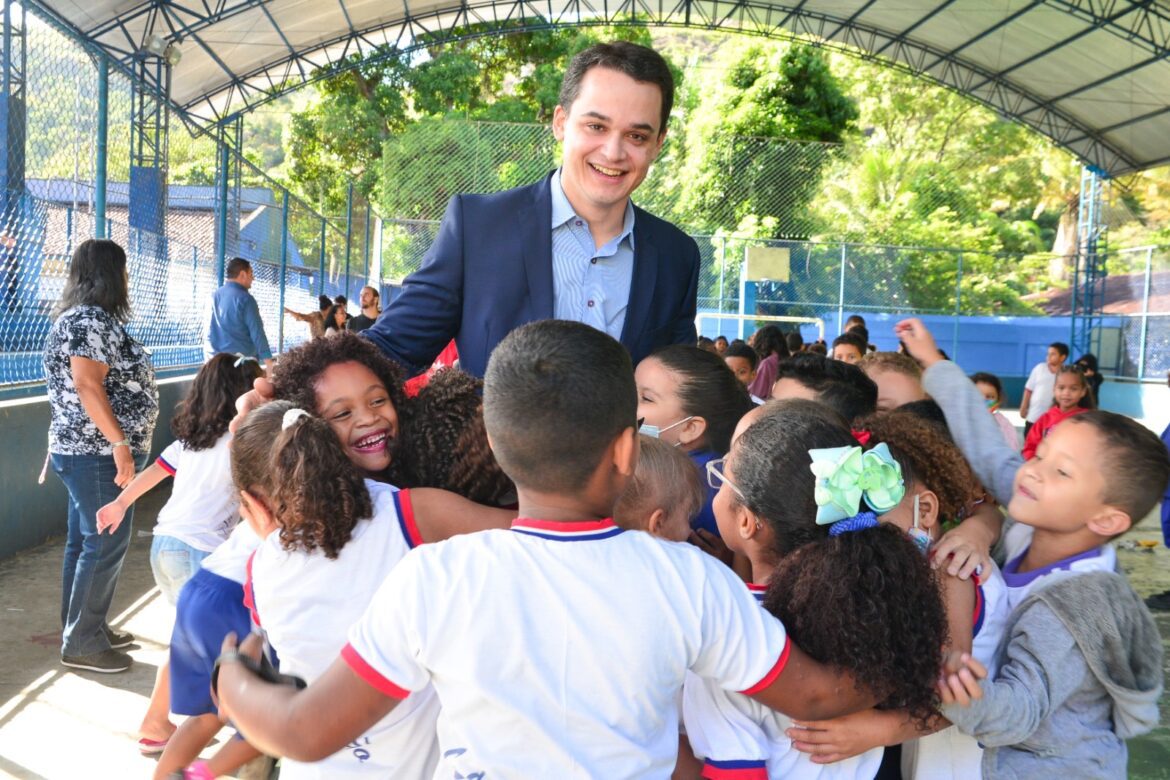 Gestão Pazolini: Vitória atinge recorde histórico no IDEB e celebra avanços educacionais