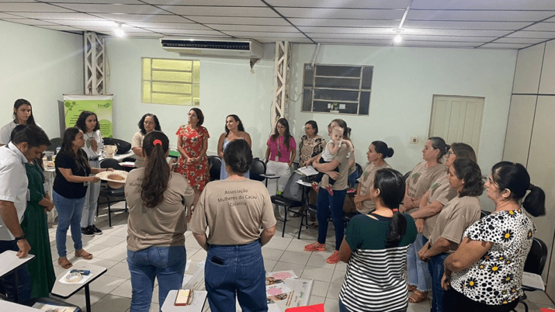 Incaper Treina Mulheres do Cacau para Utilização de Cadernetas Agroecológicas