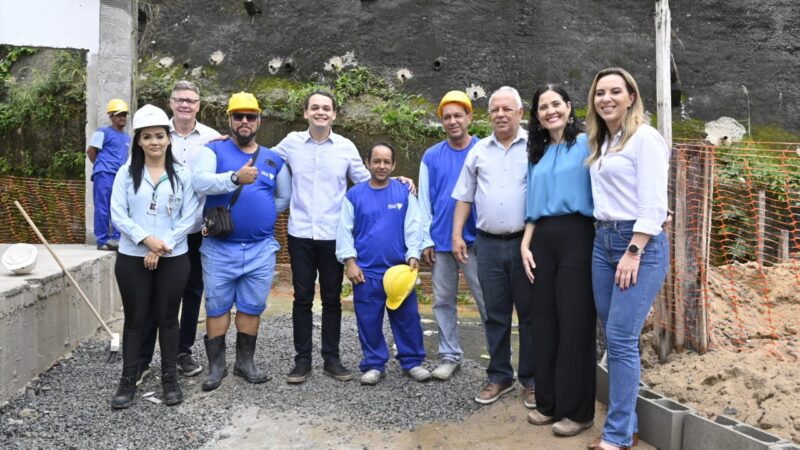 Pazolini acompanha o andamento das obras da EMEF Paulo Roberto, em São Benedito, com 90% da construção finalizada, prevista para ser inaugurada em fevereiro