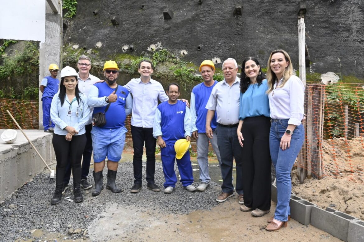 Pazolini acompanha o andamento das obras da EMEF Paulo Roberto, em São Benedito, com 90% da construção finalizada, prevista para ser inaugurada em fevereiro