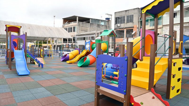 A nova praça e o Parque Kids são entregues como um presente à comunidade de São Pedro em Vitória