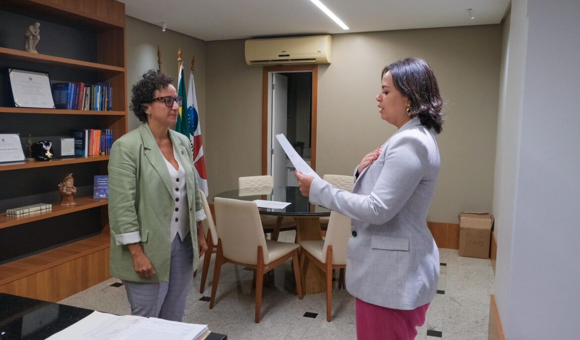 Posse da Nova Gestão da CAAES: Kelly Andrade Lidera Triênio 2025-2027