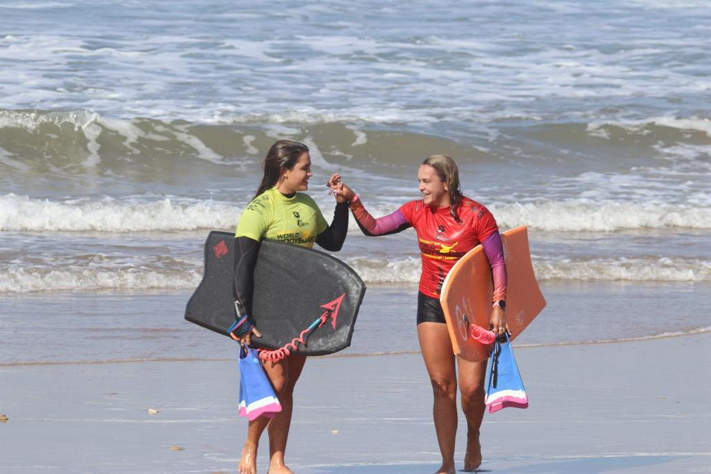 Neymara e Luna aspiram a uma vaga nas quartas de final do Circuito Mundial de Bodyboarding, em terras marroquinas